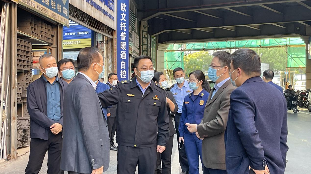 拱墅区领导赴超凡国际市场 检查疫情防控及消防安全工作